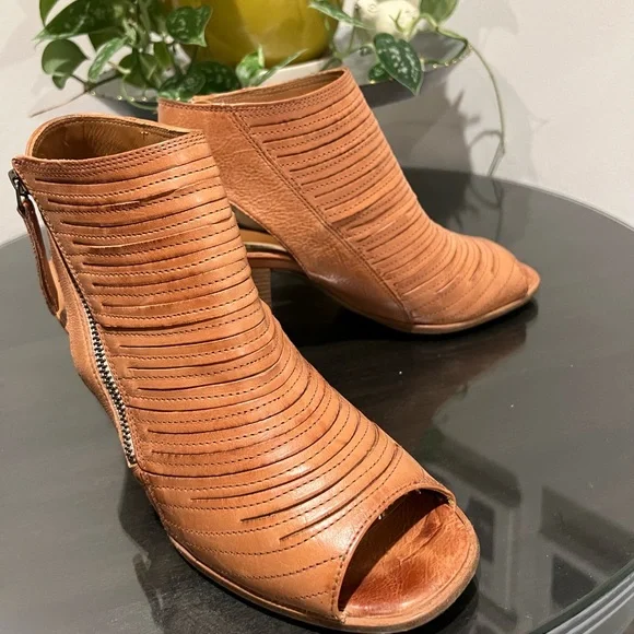 Paul Green Cayanne Peep Toe Leather Bootie Sandals - Picture 6 of 12